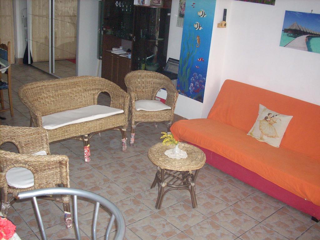 Beb I Delfini Di Casa Paola Bed and Breakfast Mascali Exteriör bild