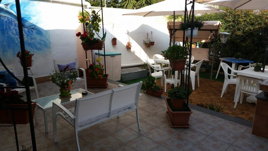 Beb I Delfini Di Casa Paola Bed and Breakfast Mascali Exteriör bild
