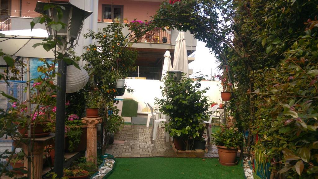 Beb I Delfini Di Casa Paola Bed and Breakfast Mascali Exteriör bild