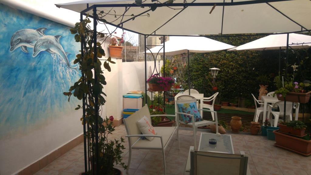 Beb I Delfini Di Casa Paola Bed and Breakfast Mascali Exteriör bild
